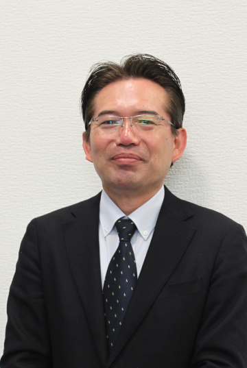 四元　啓介